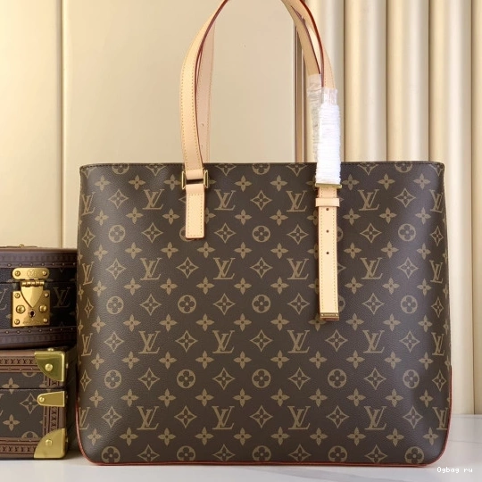 LOUIS VUITTON Mezzo 0711